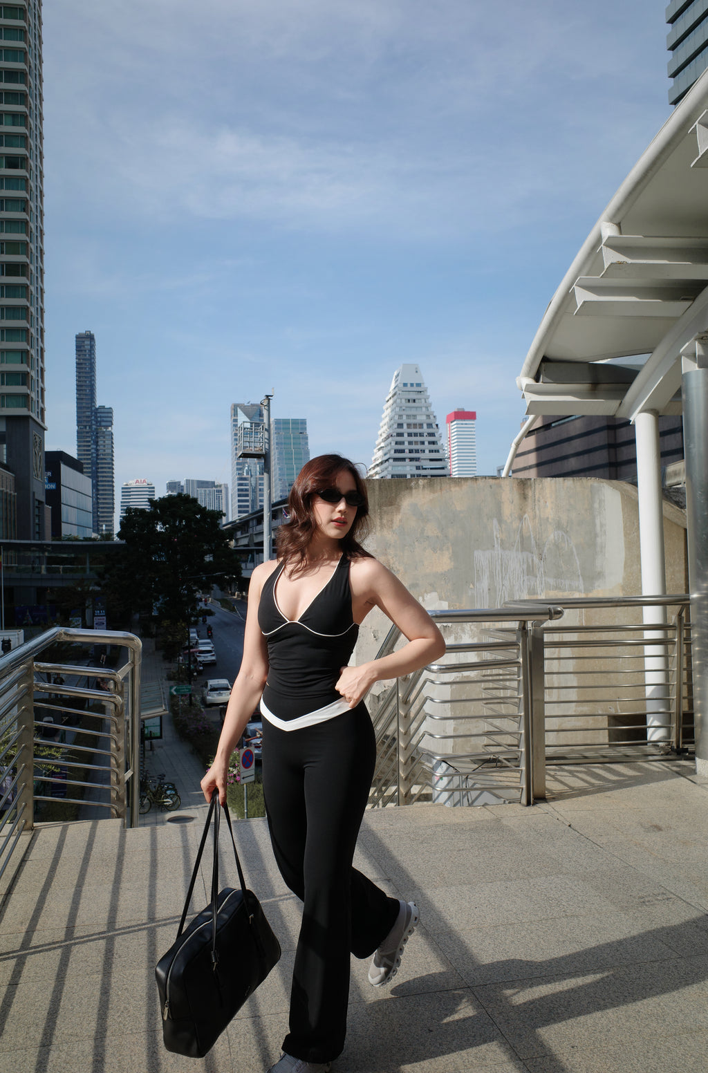V-Flare Leggings - Black